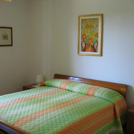 Albisano Sleeps 8 Pool Wifi Villa