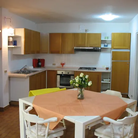 Villa Albisano Sleeps 8 Pool Wifi Torri Del Benaco