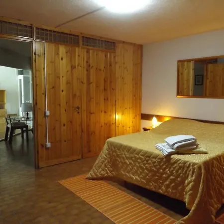 Villa Albisano Sleeps 8 Pool Wifi Torri Del Benaco